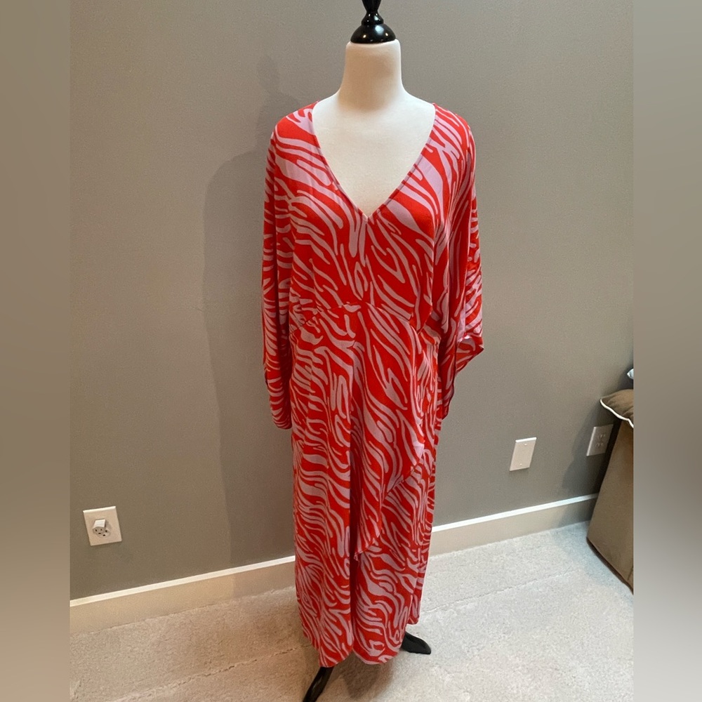 Never worn! Orange Cabi flowy dress. Zip up back. Size L
